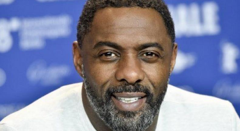 Idris Elba: L'acteur et musicien britannique a déclaré qu'il avait été testé positif du COVID-19 le 16 mars dans une vidéo publiée sur les réseaux sociaux et que, bien qu'il n'ait présenté aucun symptôme jusqu'à présent, il s'isolait des autres.