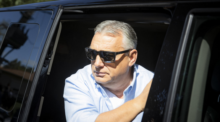 Orbán megérkezik a Kötcsei Piknikre / Fotó: MTI/Miniszterelnöki Sajtóiroda/Fischer Zoltán