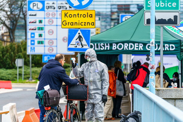 Czy rząd wprowadzi kwarantannę dla wjeżdżających do Polski? Wszystko wskazuje na to, że tak
