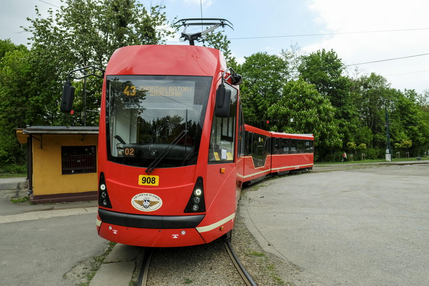 Katowice. Arie Moniuszki w tramwaju linii 43