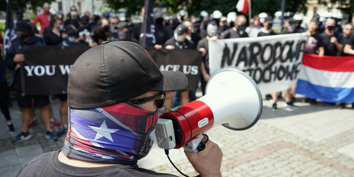 Marsz Niepodległości z pierwszeństwem przed innymi manifestacjami.