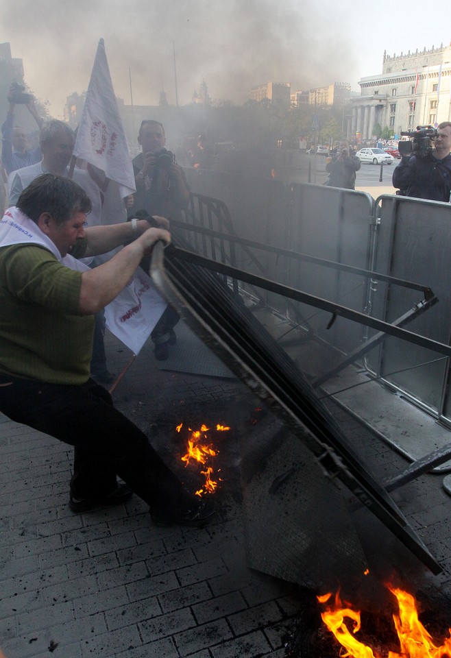 WARSZAWA STOCZNIOWCY DEMONSTRACJA