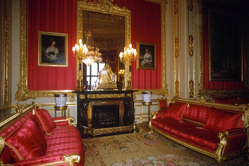 W tym pokoju w zamku Windsor Królowa Elżbieta organizuje prywatne przyjęcia.
