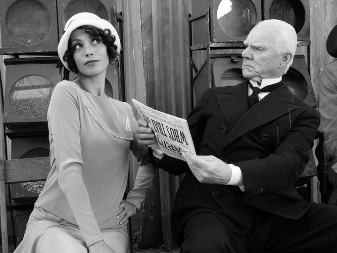 Berenice Bejo i Malcolm McDowell