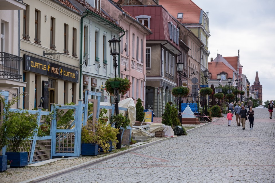 GNIEZNO ZNISZCZENIA PO NAWAŁNICY (zniszczenia)