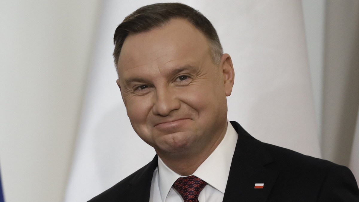 Andrzej Duda wkręcony przez pranksterów. Jest komentarz