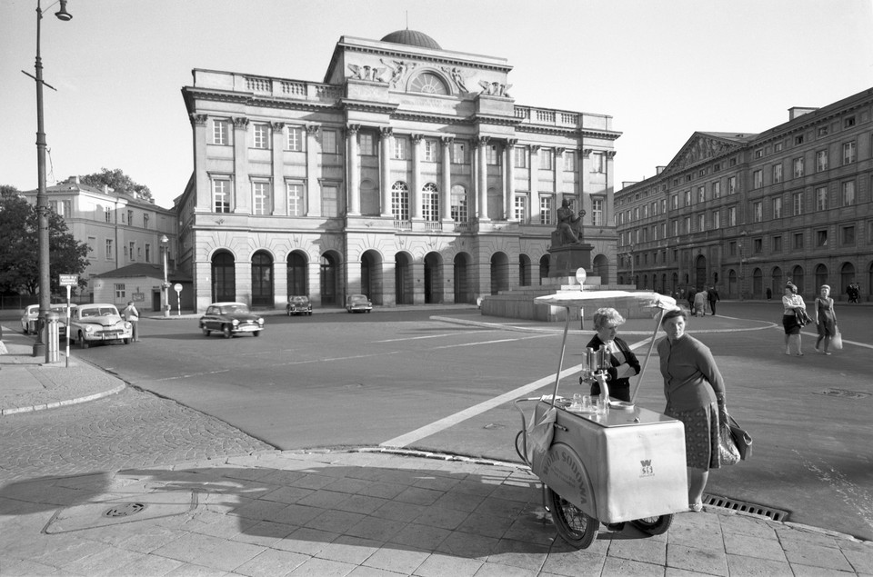 Warszawa na zdjęciach sprzed pół wieku