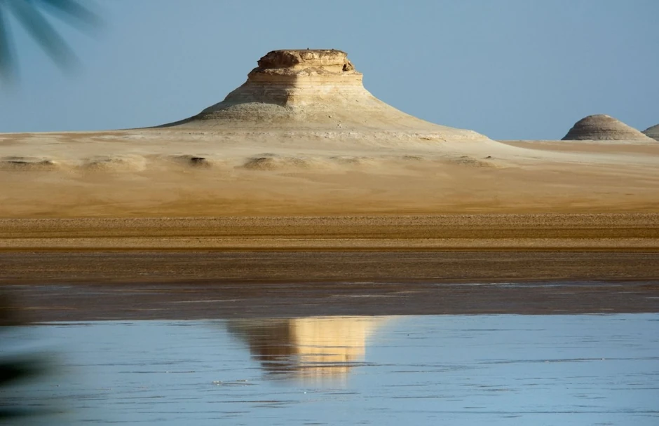 Jezero Bahrein u Zapadnoj pustinji, između Sive i Baharijske oaze