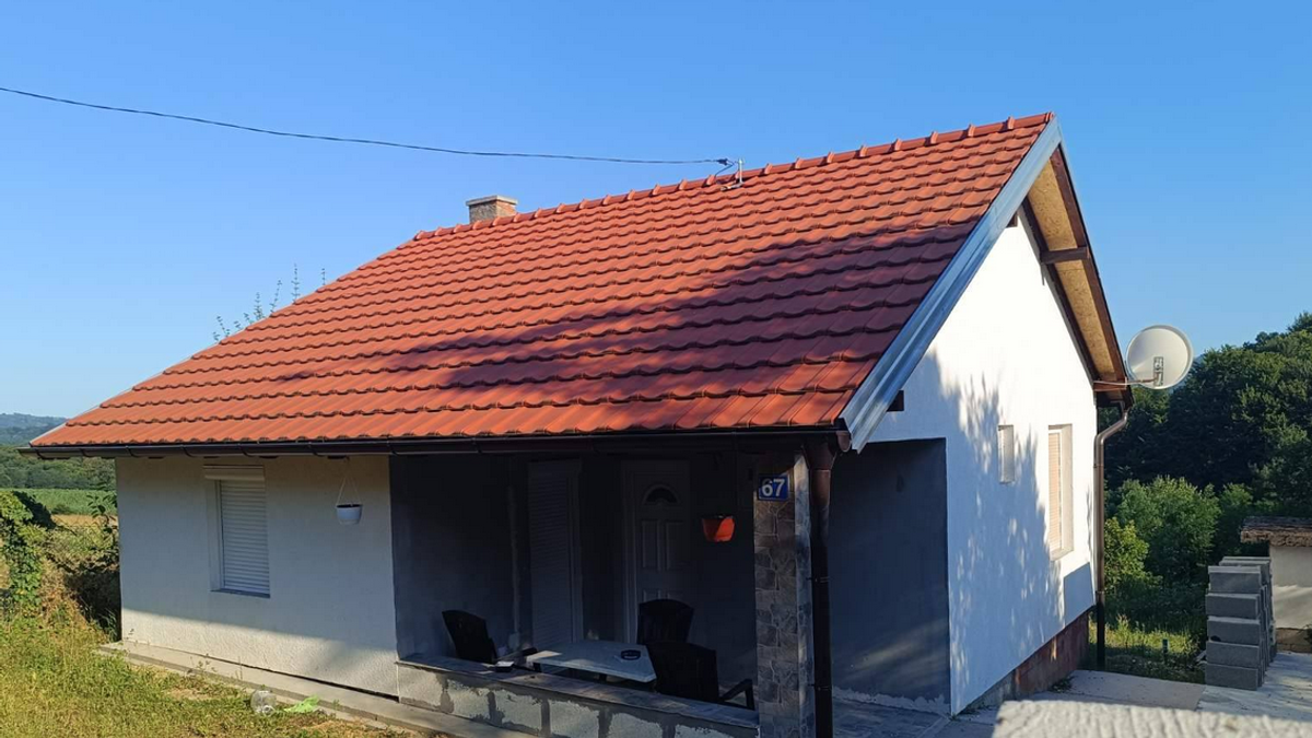 Aleksandar prodaje odmah useljivu i legalizovanu kuću! Nalazi se na samo 15 kilometara od grada: Cena će vas iznenaditi (FOTO)