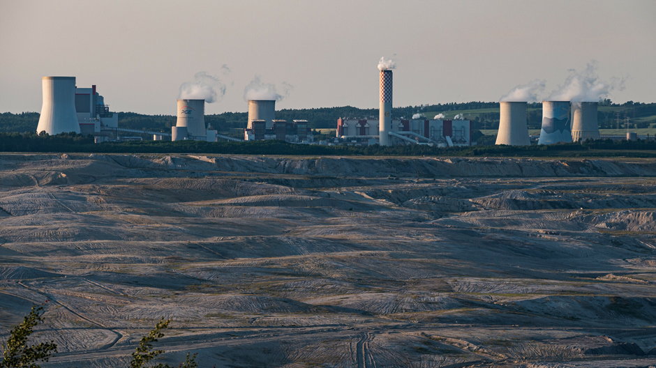 Elektrownia i kopalnia węgla brunatnego w Turowie.