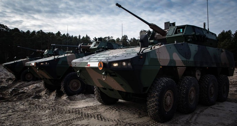 Rosomak z wieżą ZSSW-30 polskiej konstrukcji