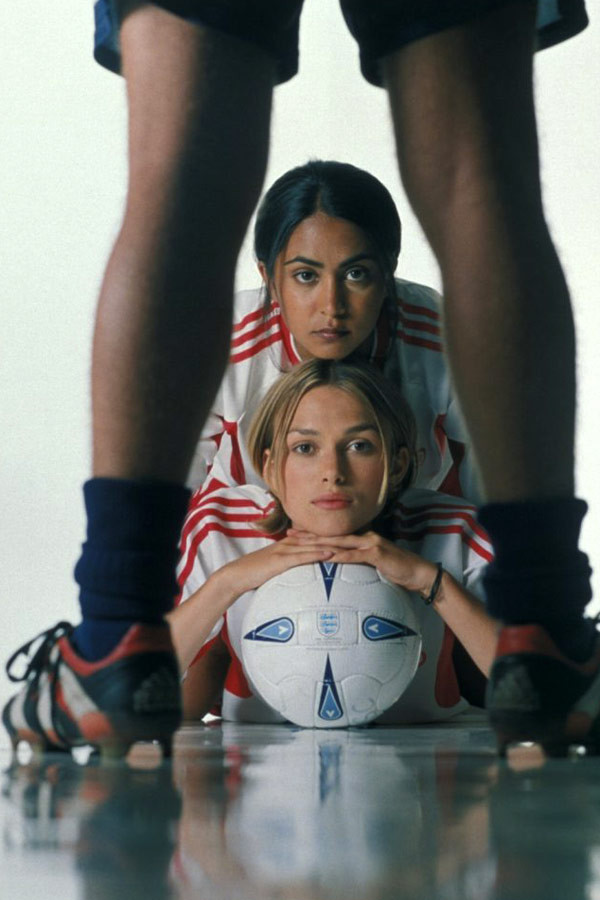 "Podkręć jak Beckham", reż. Gurinder Chadha, 2002 r.