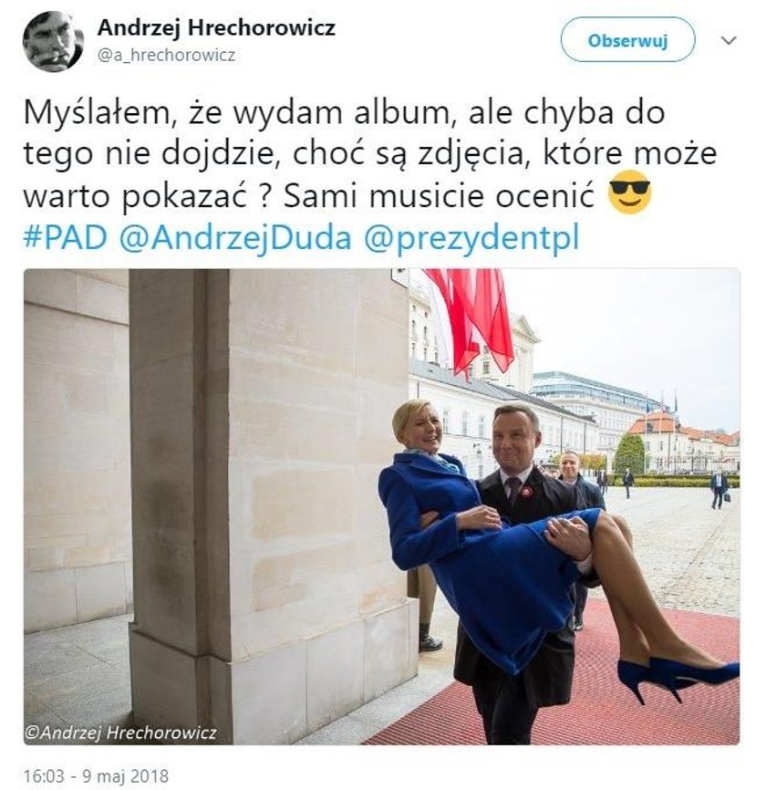 Andrzej Duda nosi żonę na rękach!