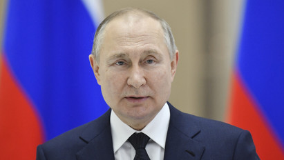 Ismét egy bizarr videó jelent meg a zavart Putyinról: újabb jel, hogy az orosz elnök súlyos beteg?
