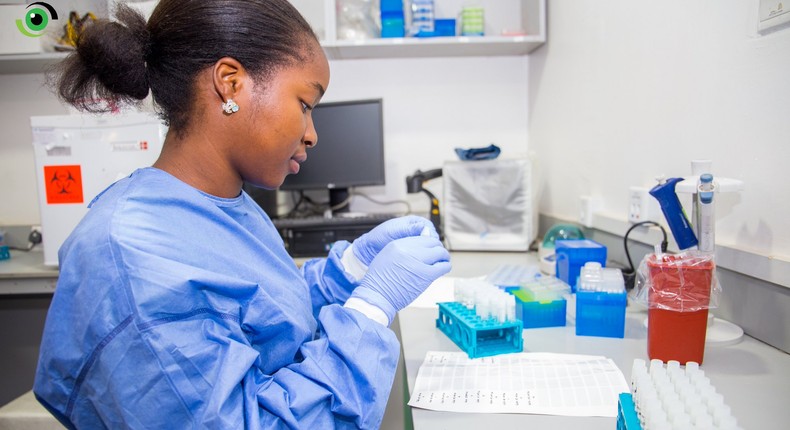 Coronavirus testing at the National Public Health Reference Laboratory in Gaduwa, Abuja [Twitter/@nighealthwatch]