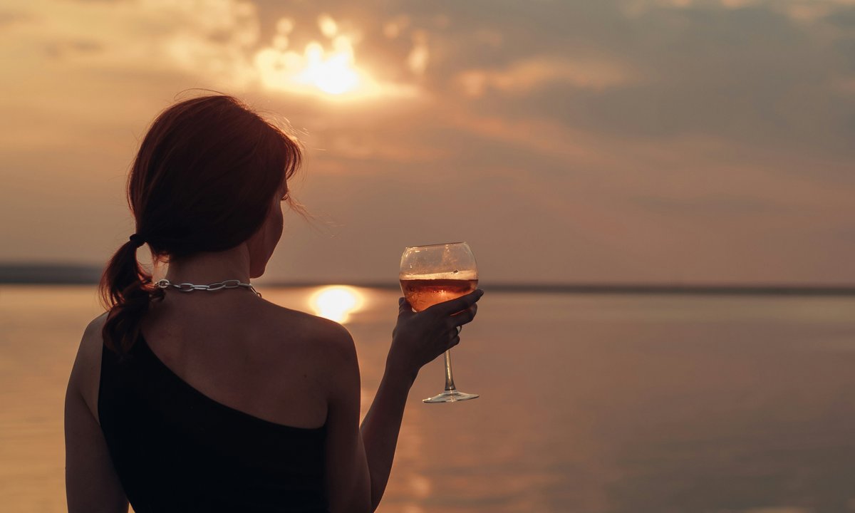 "Kobiety piją po cichu i sprytnie. Do końca zachowują pozory"