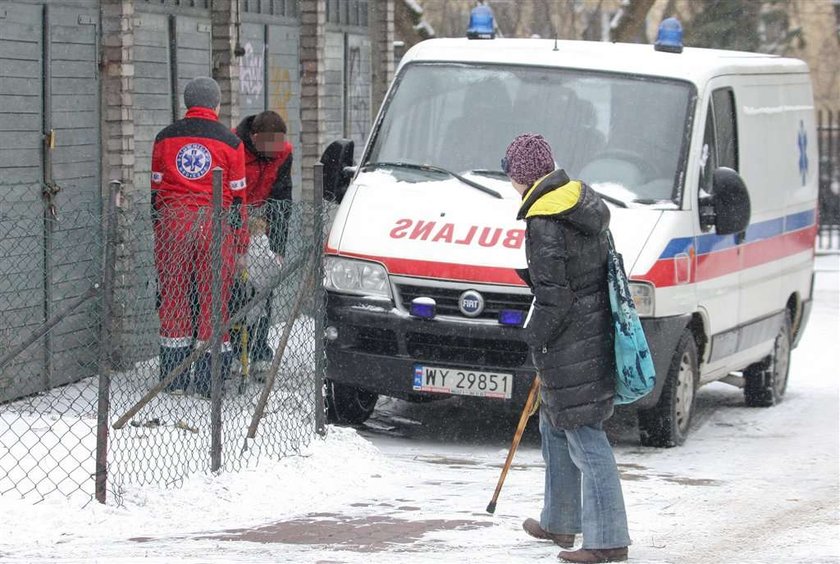 Łapicki jeździ na plan karetką. Mistrzu! Nie pracuj aż tyle! 