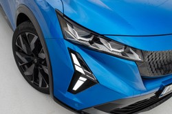 Nowy SUV zachwyca stylem, a pod maską nawet 300 KM. Cena?