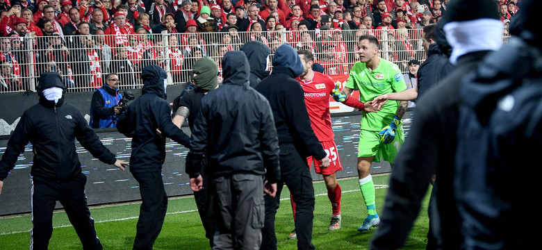 Bundesliga: Surowa kara dla klubu Rafała Gikiewicza
