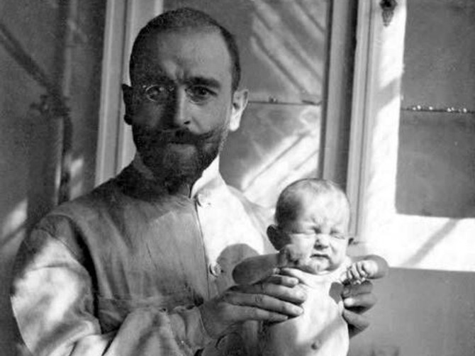 Ernest Moro