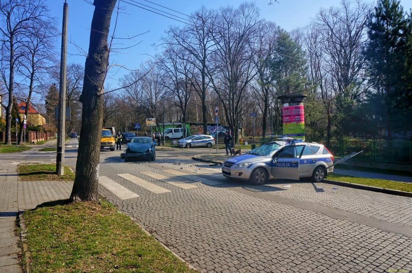 Ford staranował radiowóz w Gliwicach