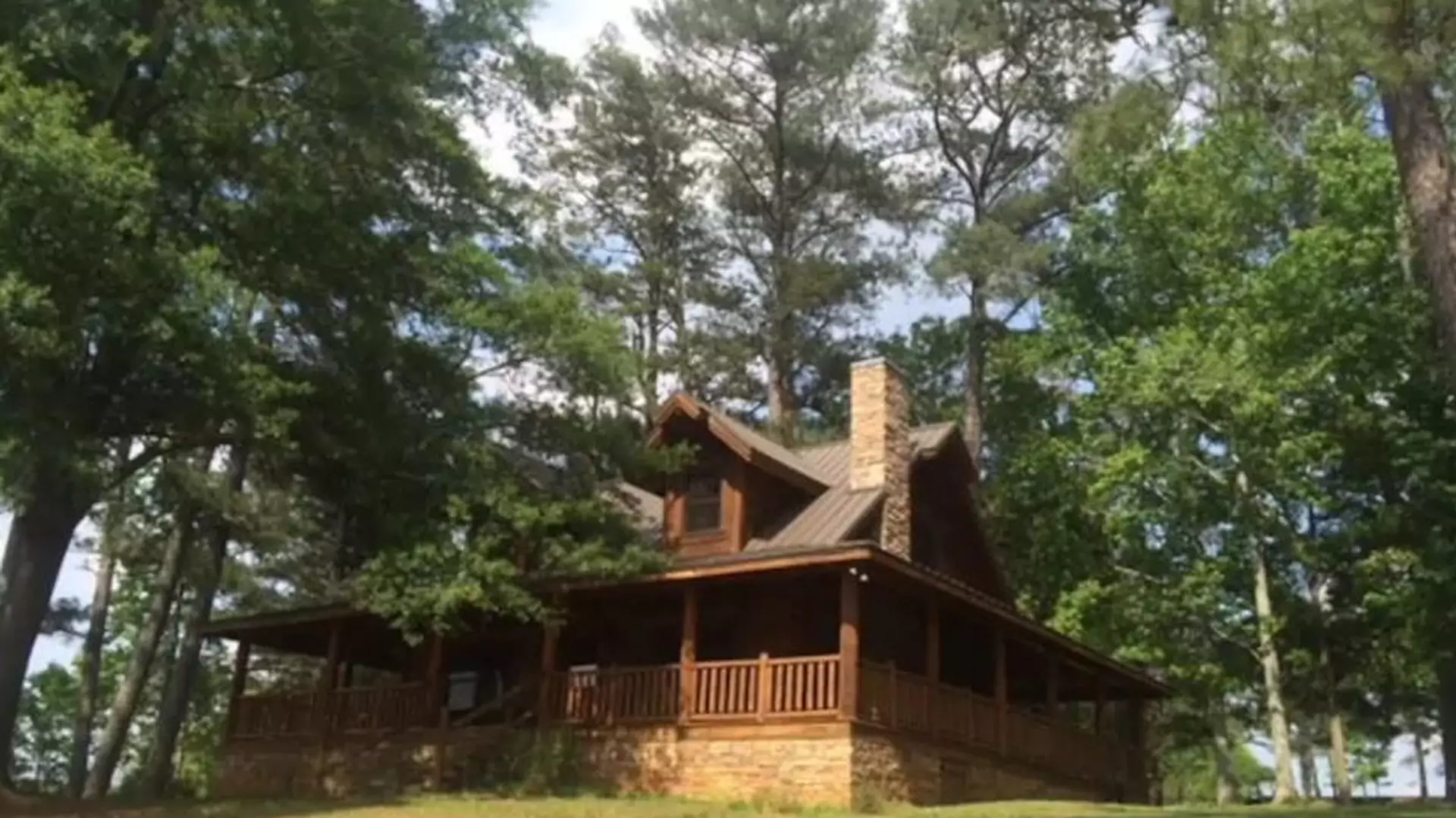 Na Airbnb możesz wynająć drewniany domek Tony'ego Starka. Cena na kieszeń Iron Mana
