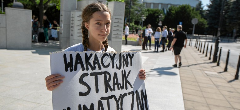 "Inga na ministra środowiska". Protest 13-latki wsparli Adamowicz, Dulkiewicz, Thun i Bodnar