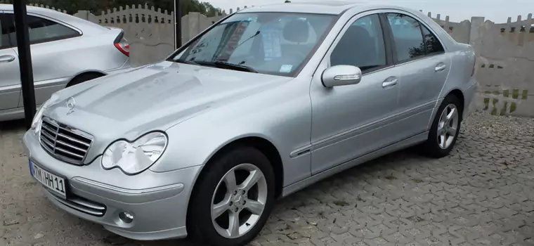 Mercedes C180: auto z ogłoszenia