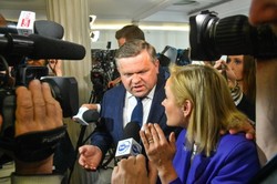 "Wielu dziennikarzy powinno stanąć przed tą komisją". Polityk PiS został zapytany o nazwiska...