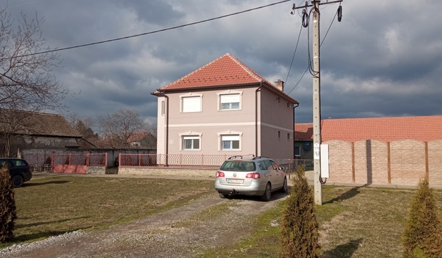 Zaklan na brodu Omoljica Dragan Panić 