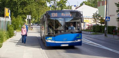 Autobus na Azory zostaje