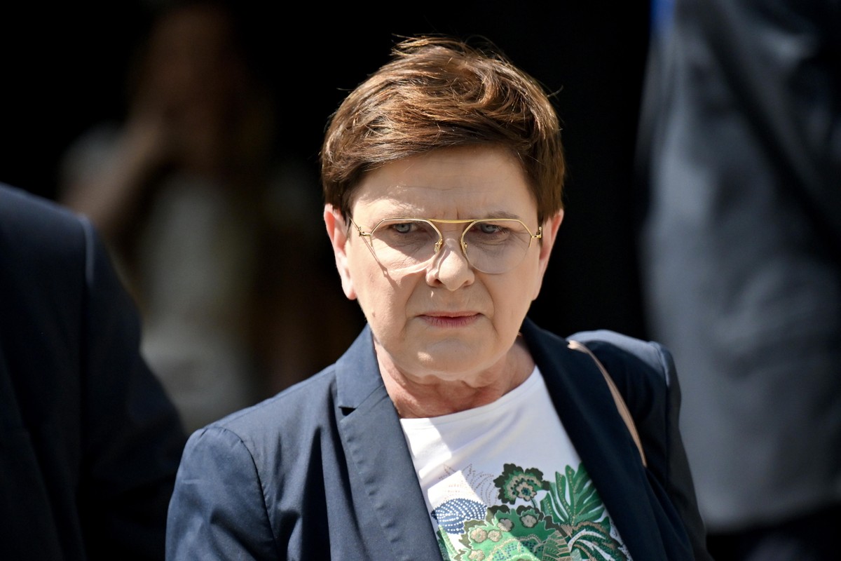 Beata Szydło w drodze na VII kongres Prawa i Sprawiedliwości w Przysusze