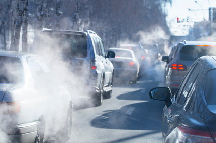 Jakie są nowe zasady stref czystego transportu? Kogo obejmą zmiany?