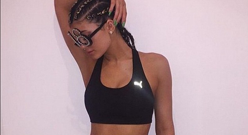 Kylie Jenner returns to braids