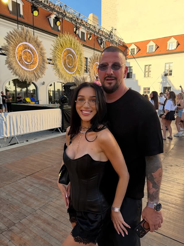 Influencerka Bianka Rumanová a jej partner Igor Fiala alias Benky.