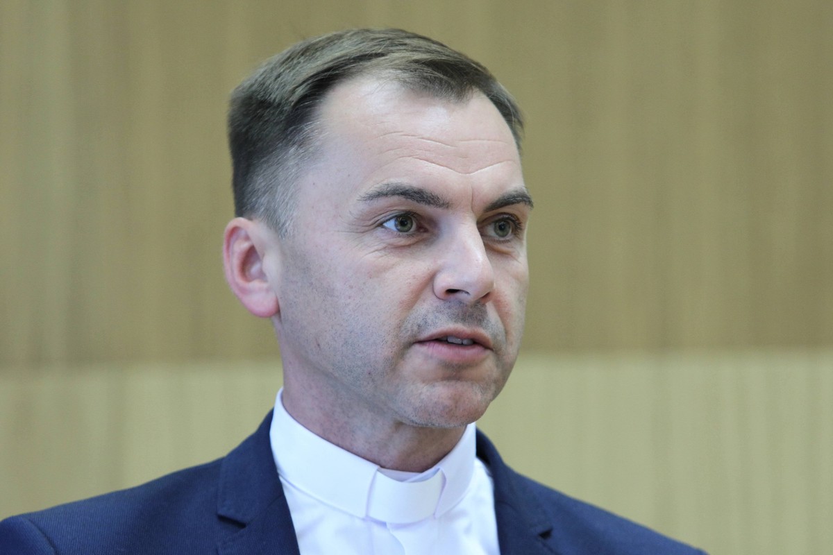 Watykan zdecydował w sprawie księdza Andrzeja Dębskiego, byłego rzecznika archidiecezji białostockiej. Duchowny otrzymał czteroletni "zakaz publicznego podejmowania wszystkich czynności władzy święceń"