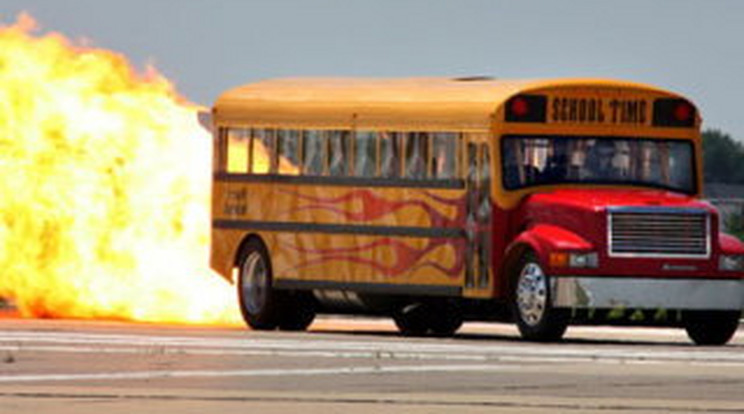 430-cal megy az iskolabusz 