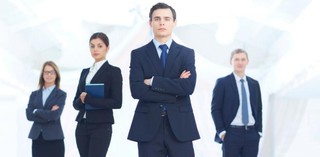 Koniec z szybkimi karierami urzędników w samorządach. Kto będzie mógł awansować?