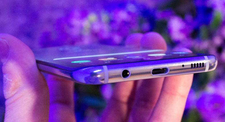 galaxy s8 usb c bottom headphone jack