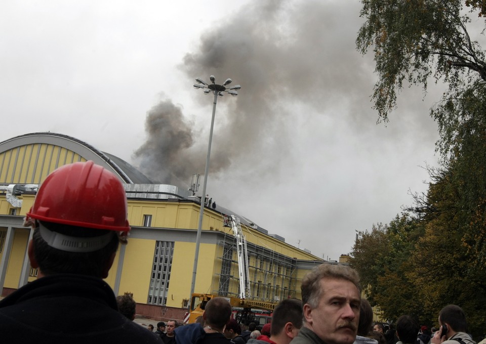 ŁÓDŹ POŻAR DACHU HALI SPORTOWEJ