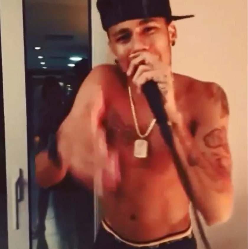 Neymar zaprezentował jako raper! Posłuchajcie jak wypadł za mikrofonem!