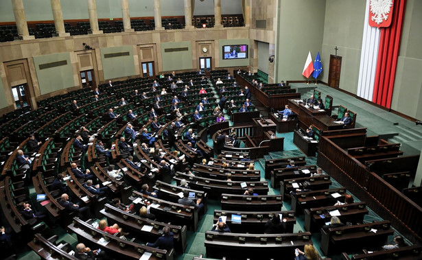 Dodatek solidarnościowy, wotum nieufności wobec Szumowskiego. W czwartek intensywne obrady Sejmu