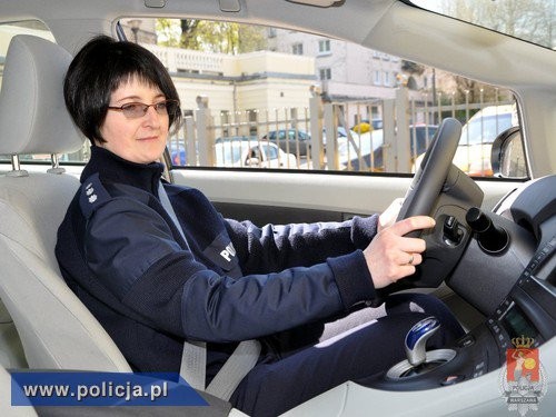 Hybrydowa Toyota na silniku elektrycznym przejedzie 20 km