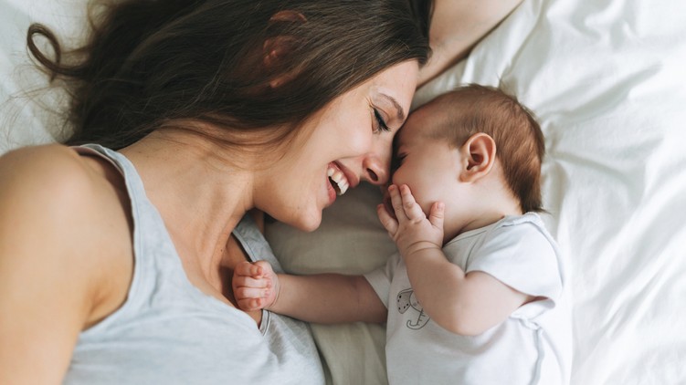 anya, anyaság, baba-mama, család, gyermeknevelés