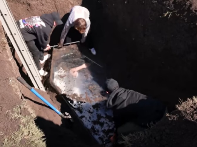 Jutjubera živog sahranili
