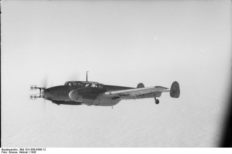 Niemiecki myśliwiec nocny Messerschmitt Bf 110G. Ich zadaniem w czasie misji dziennych przeciwko amerykańskim bombowcom było dobijanie uszkodzonych samolotów, które wypadły z szyków obronnych.