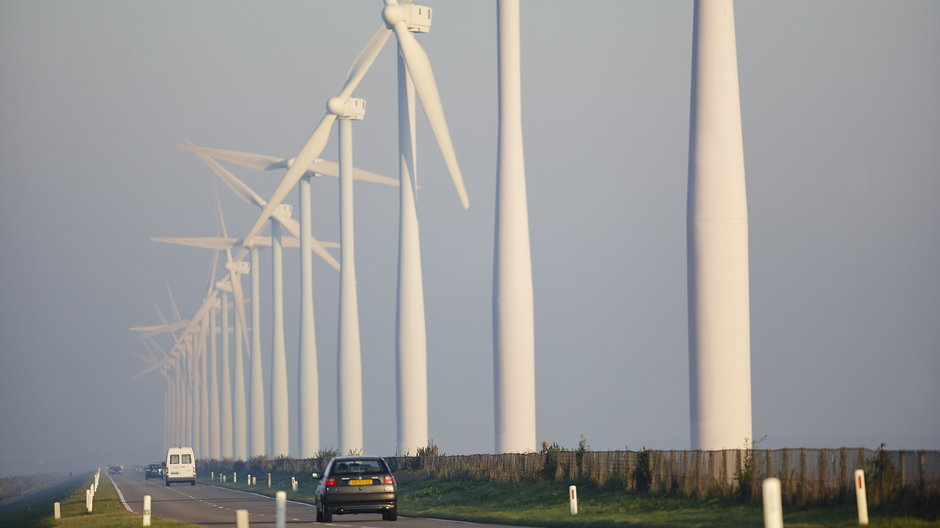 Zdaniem specjalistów przydomowe wiatraki są nieekonomiczne. Znacznie bardziej opłacają się duże farmy wiatrowe 