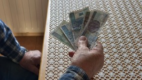 Dodatek do emerytury po 65. i 70. roku życia. Komu przysługuje dodatek do emerytury z ZUS i ile wyniesie po waloryzacji 2026?