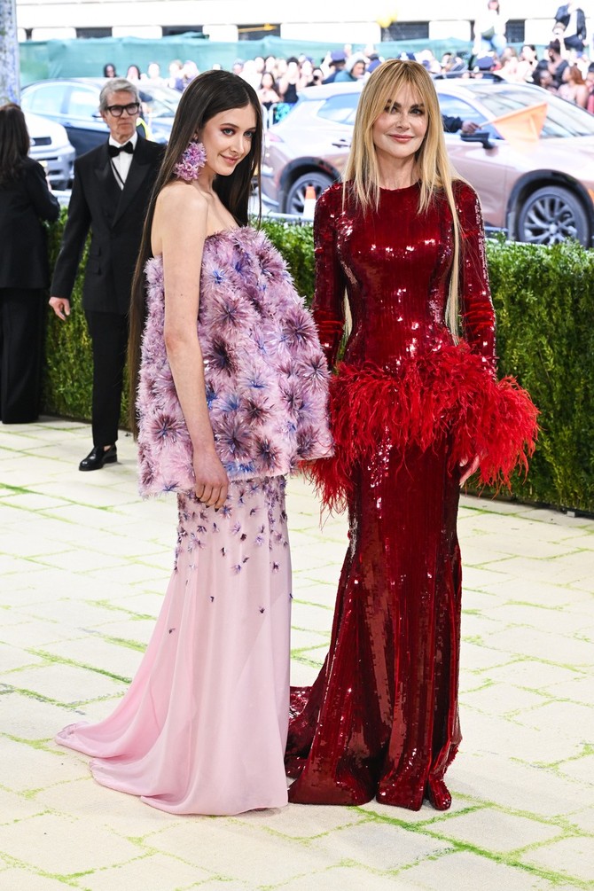 Sandej Rouz i Nikol Kidman