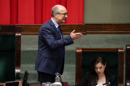 mocne słowa czarzastego o prezydencie rp. "pis coraz mniej szanuje nawrockiego"